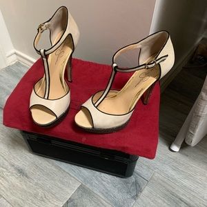 Jessica Simpson platform heel & peep toe sandal.